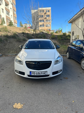 Opel Insignia, снимка 1 - Автомобили и джипове - 45451453