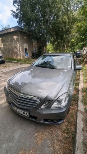 Mercedes-Benz E 200, снимка 1