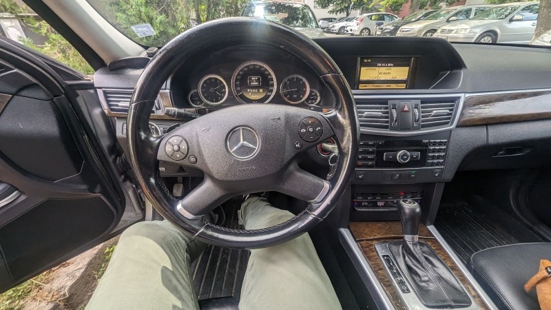 Mercedes-Benz E 200, снимка 14 - Автомобили и джипове - 46021260