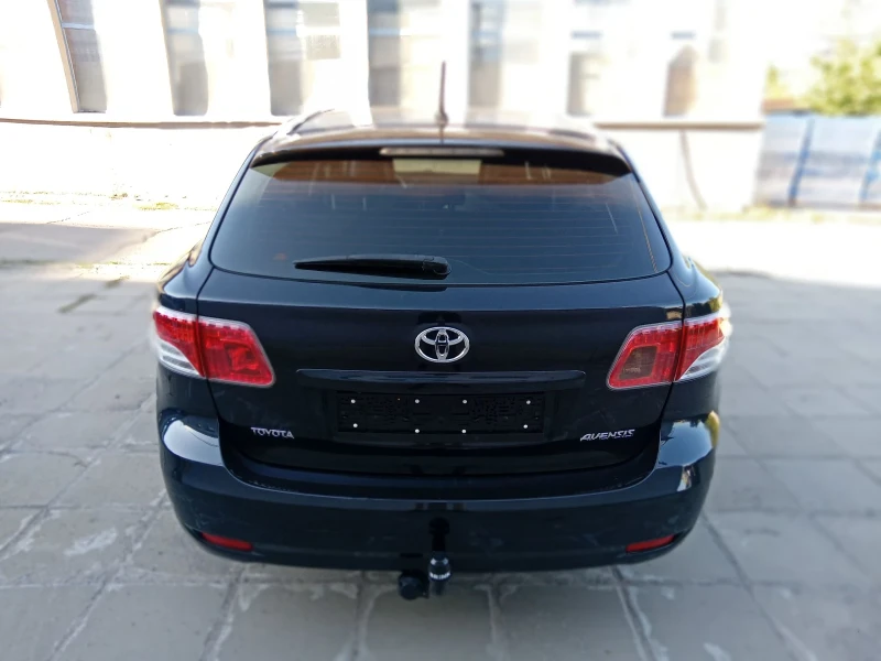 Toyota Avensis 1.8 Навигация , снимка 4 - Автомобили и джипове - 47479153