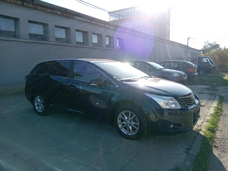 Toyota Avensis 1.8 Навигация , снимка 6 - Автомобили и джипове - 47479153