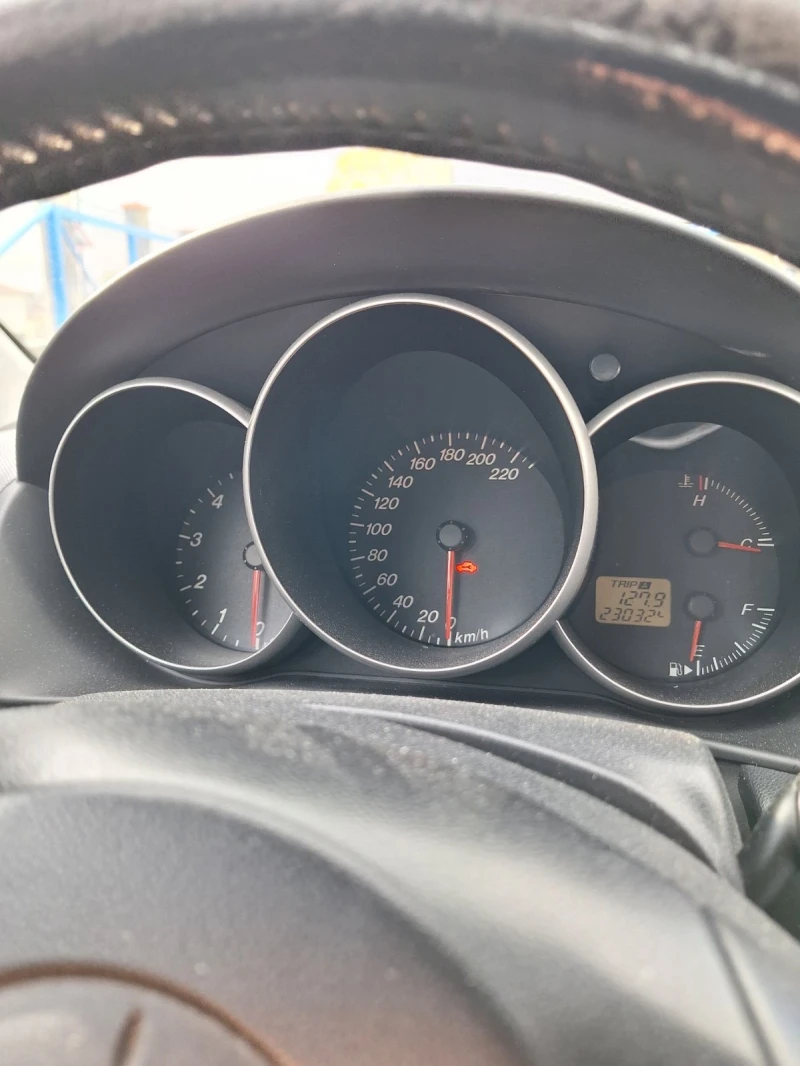 Mazda 3, снимка 10 - Автомобили и джипове - 52395636