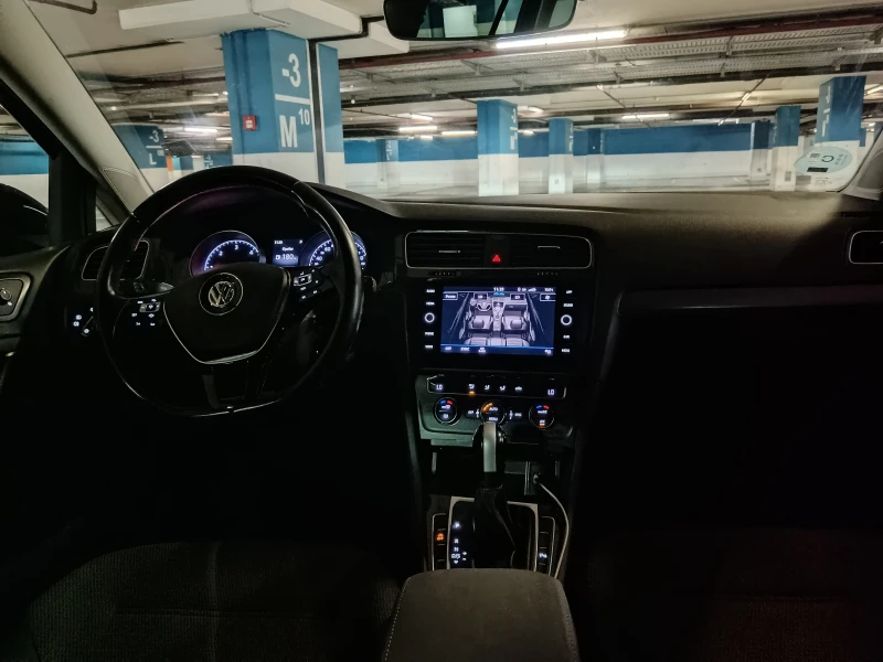 VW Golf MK 7.5 Facelift/2.0 TDI 150 к.с/Full LED/Distronic, снимка 11 - Автомобили и джипове - 52488616