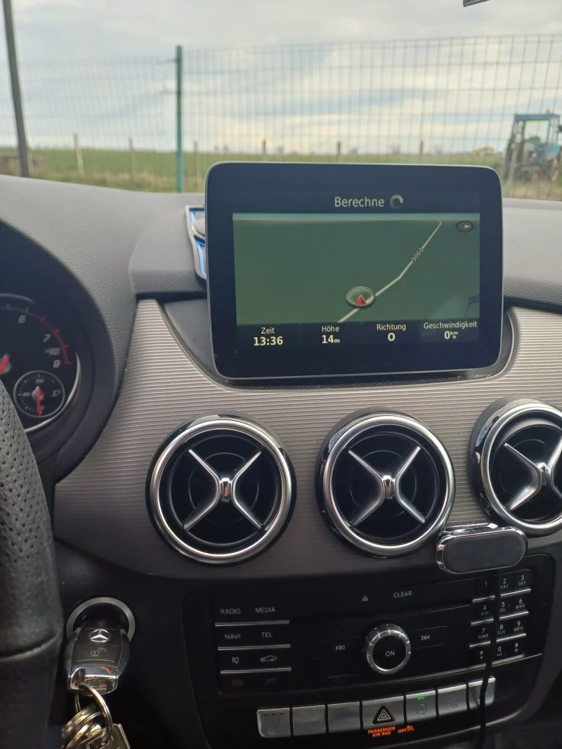 Mercedes-Benz B 180 Kombi , снимка 11 - Автомобили и джипове - 52920225