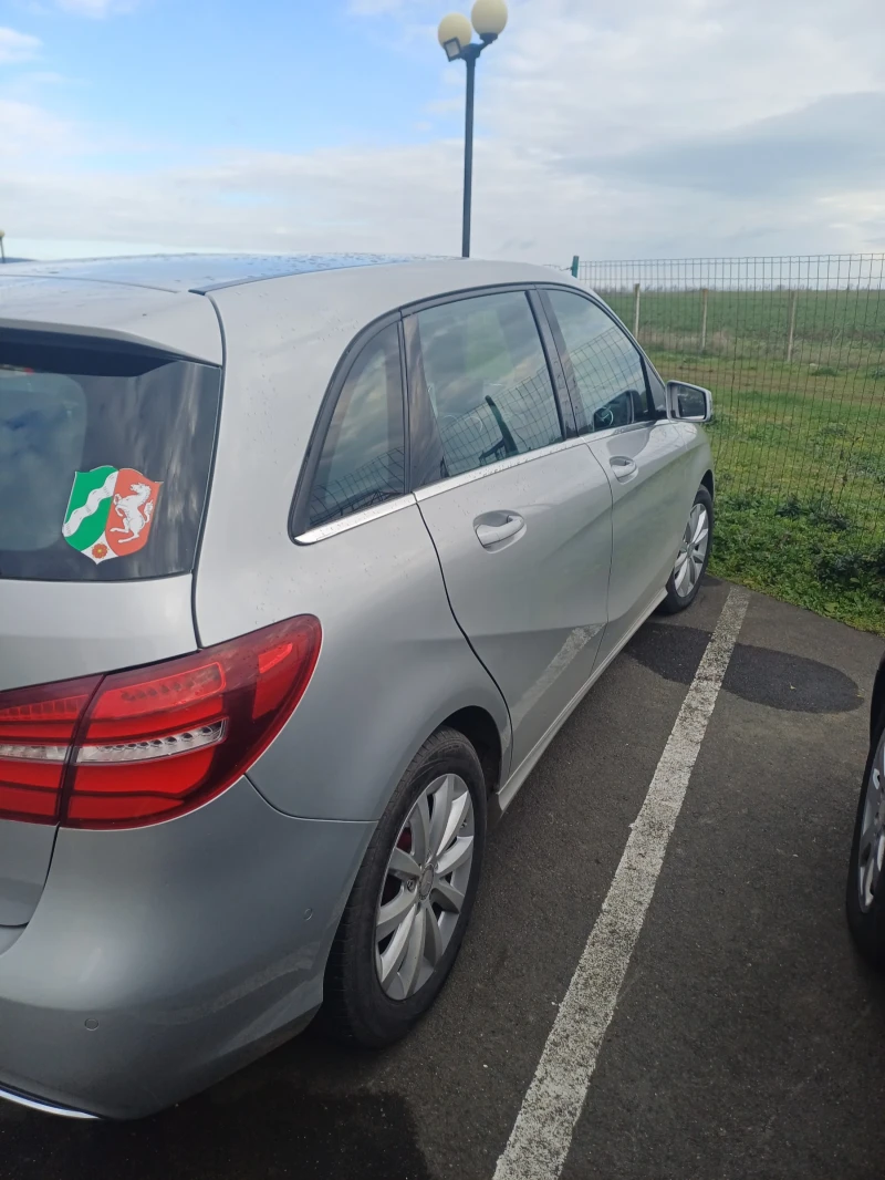 Mercedes-Benz B 180 Kombi , снимка 15 - Автомобили и джипове - 52920225