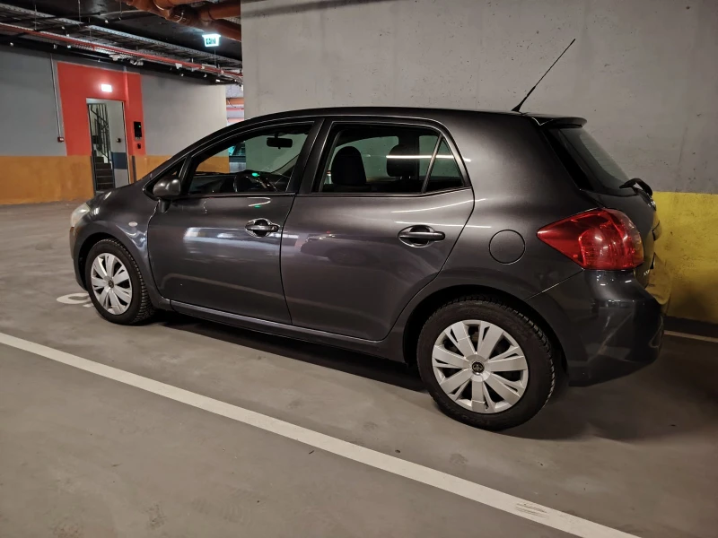 Toyota Auris, снимка 6 - Автомобили и джипове - 52956874