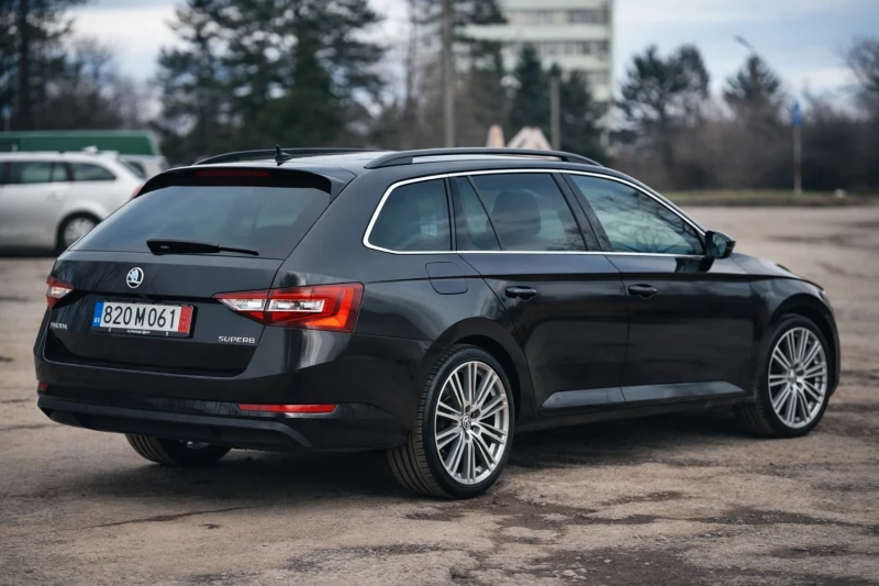 Skoda Superb 2.0 TDI/DSG/MY2019, снимка 4 - Автомобили и джипове - 53599081