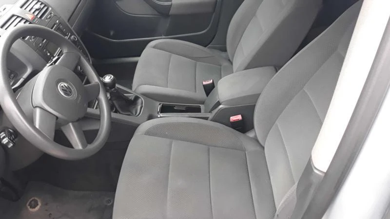 VW Golf 2.0 FSI 150кс 4x4, снимка 7 - Автомобили и джипове - 47602496