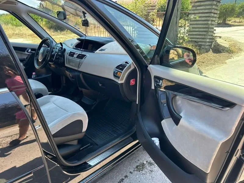 Citroen C4 Picasso, снимка 7 - Автомобили и джипове - 53954979