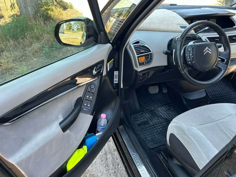 Citroen C4 Picasso, снимка 6 - Автомобили и джипове - 53954979