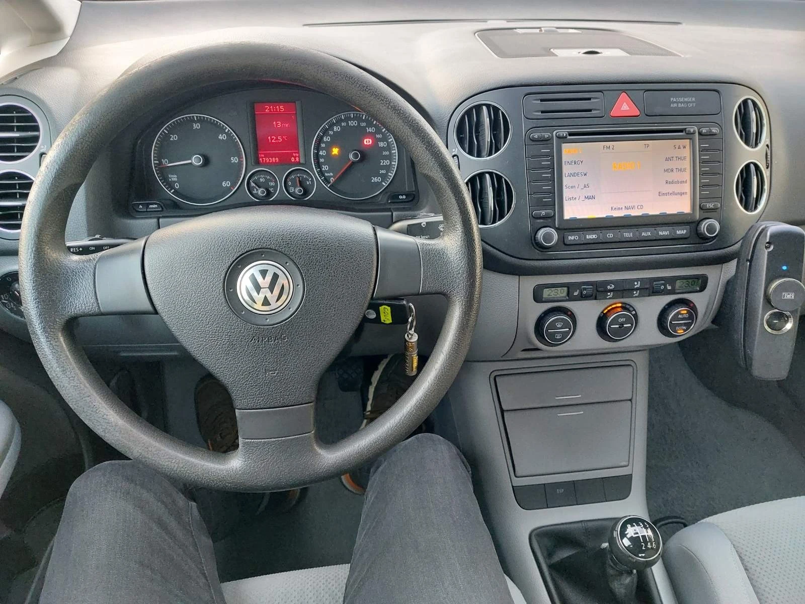 VW Golf Plus 2.0tdi,6ск - изображение 6