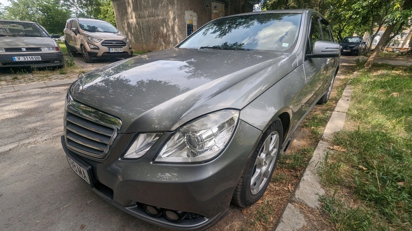 Mercedes-Benz E 200  - изображение 2