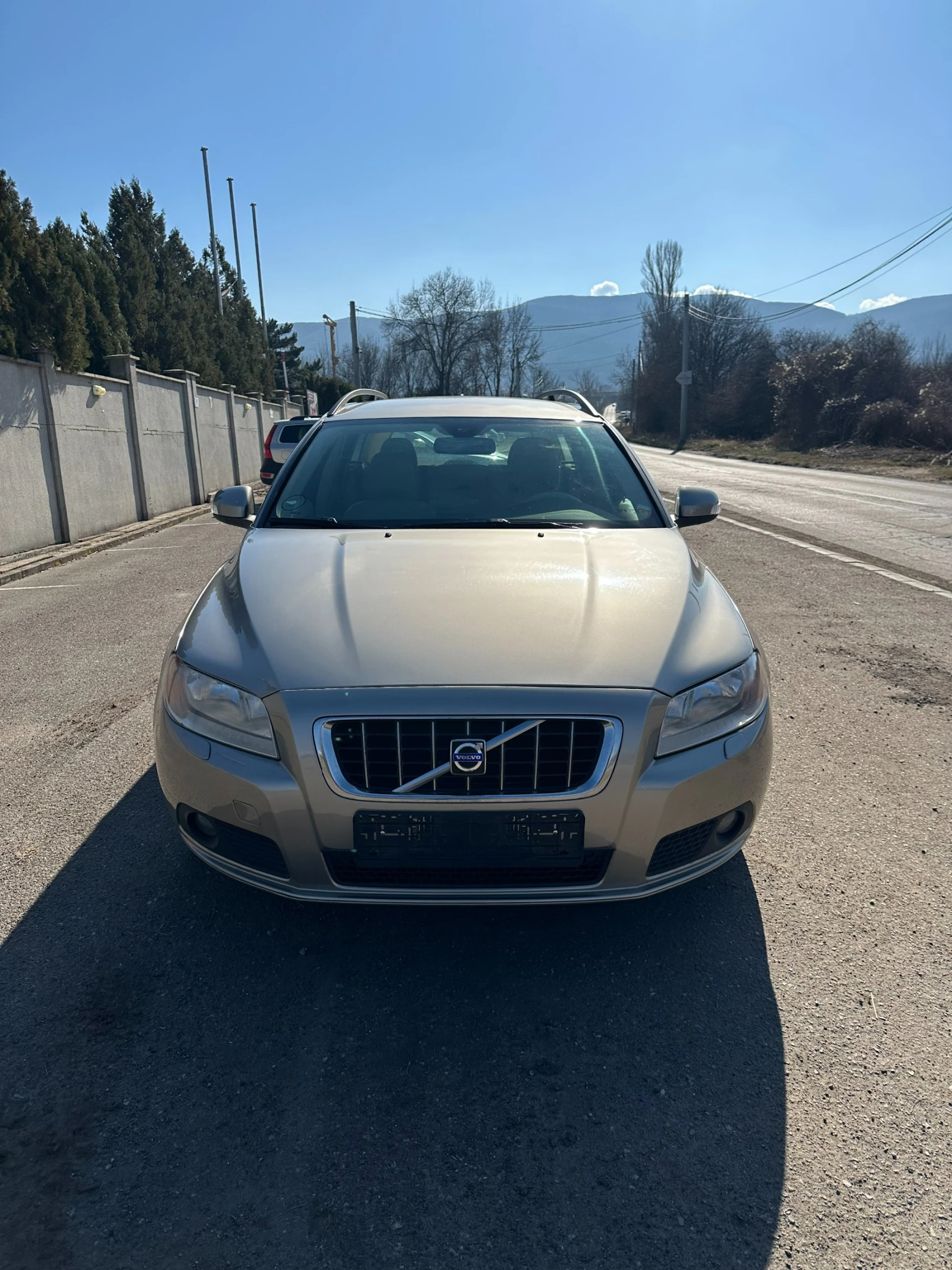 Volvo V70 2.5T - изображение 2