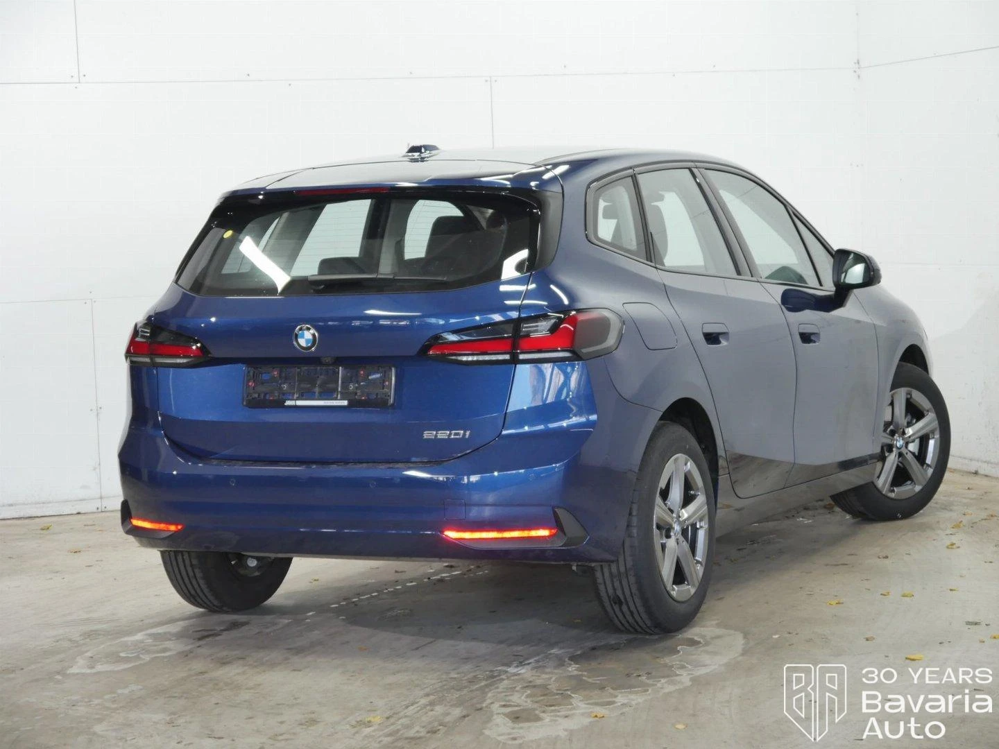 BMW 220 i Active Tourer Steptronic | Mobile.bg   3