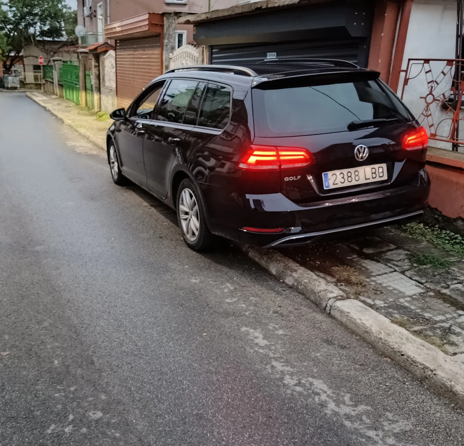 VW Golf MK 7.5 Facelift/2.0 TDI 150 ./Full LED/Distronic | Mobile.bg   4