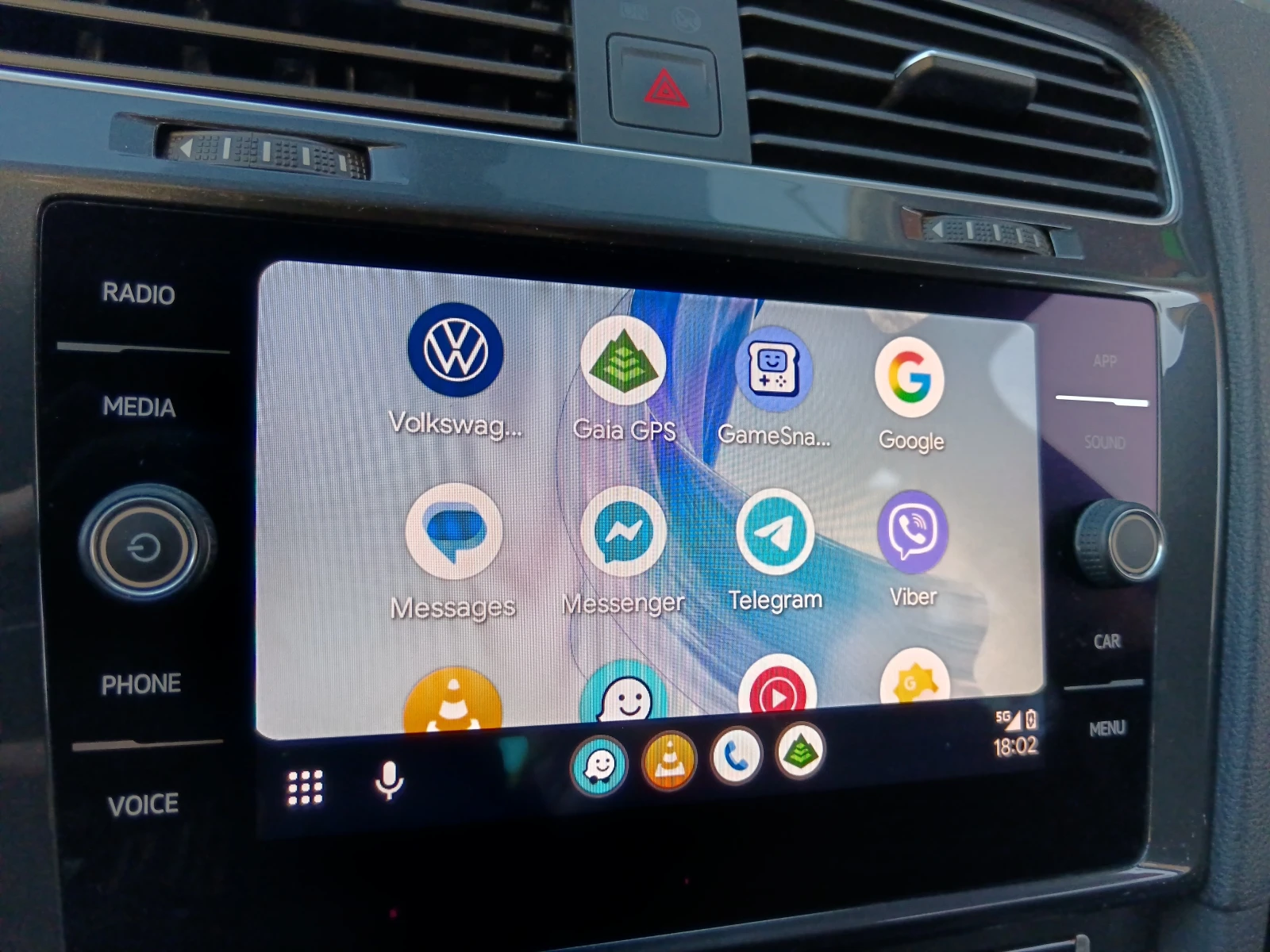 VW Golf MK 7.5 Facelift/2.0 TDI 150 ./Full LED/Distronic | Mobile.bg   14