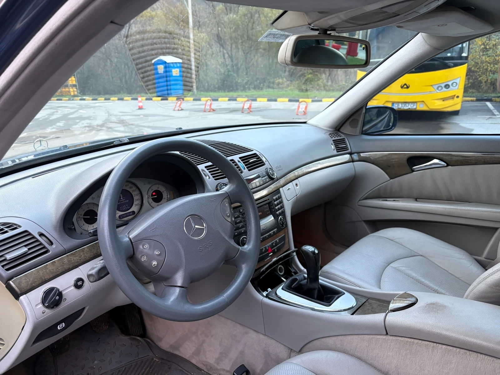 Mercedes-Benz E 270  - изображение 10