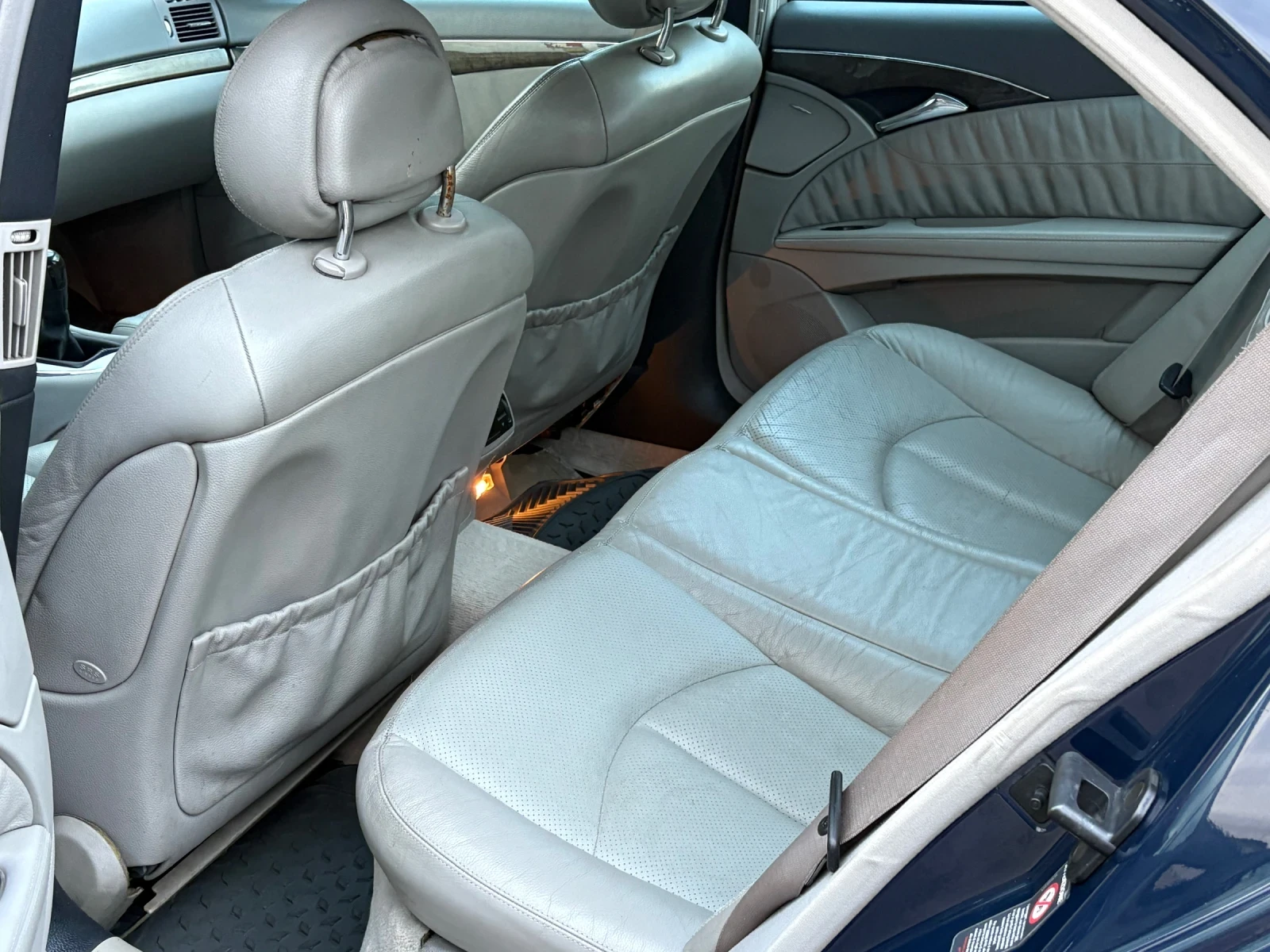 Mercedes-Benz E 270  - изображение 7