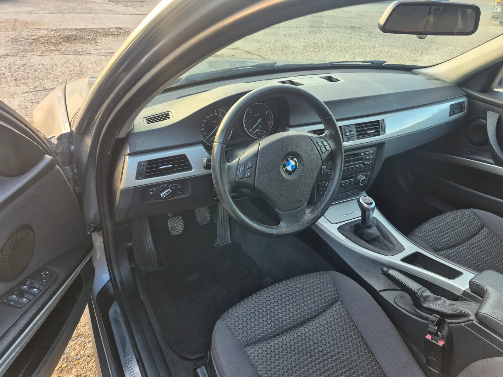 BMW 320 2011   | Mobile.bg   12