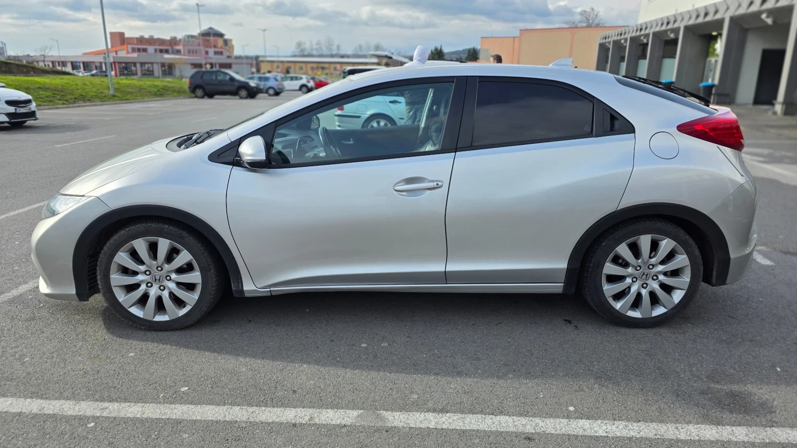 Honda Civic 9 - изображение 6