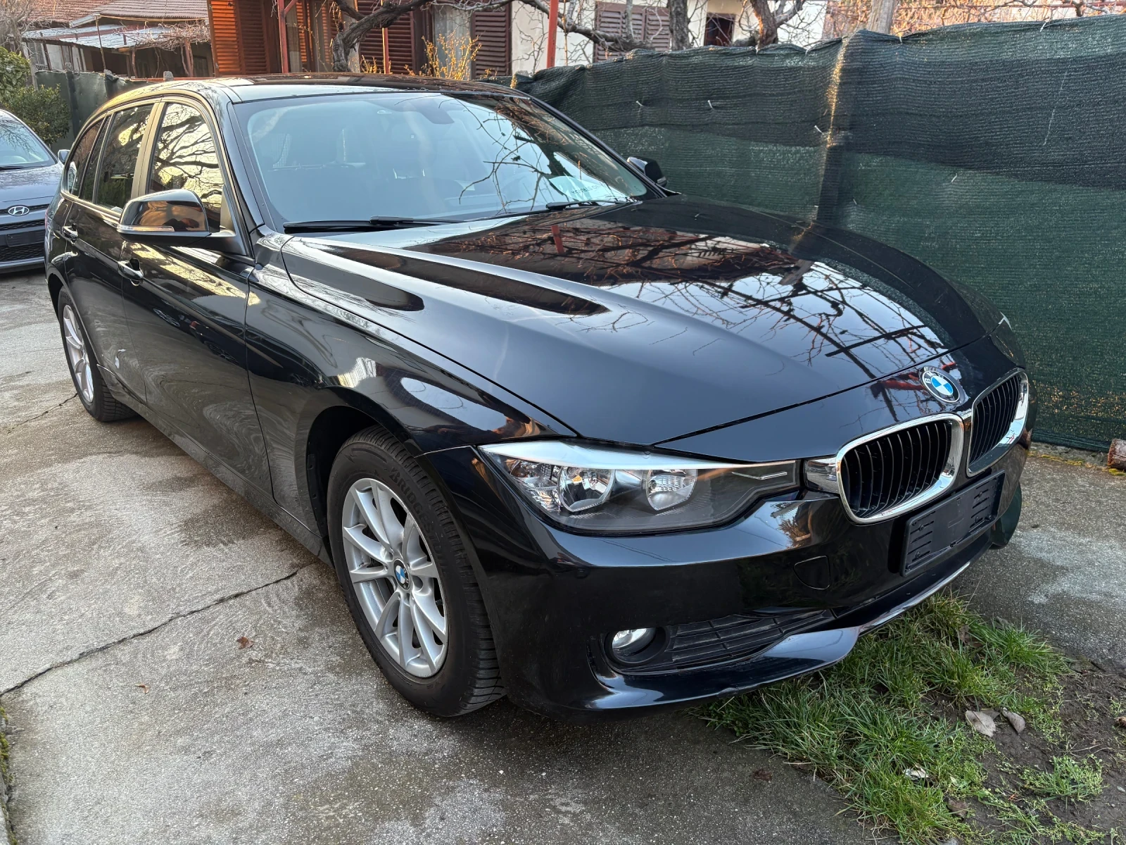 BMW 318 2.0d 143к.с. NAVI\ AUTOMAT, снимка 2 - Автомобили и джипове - 53854646