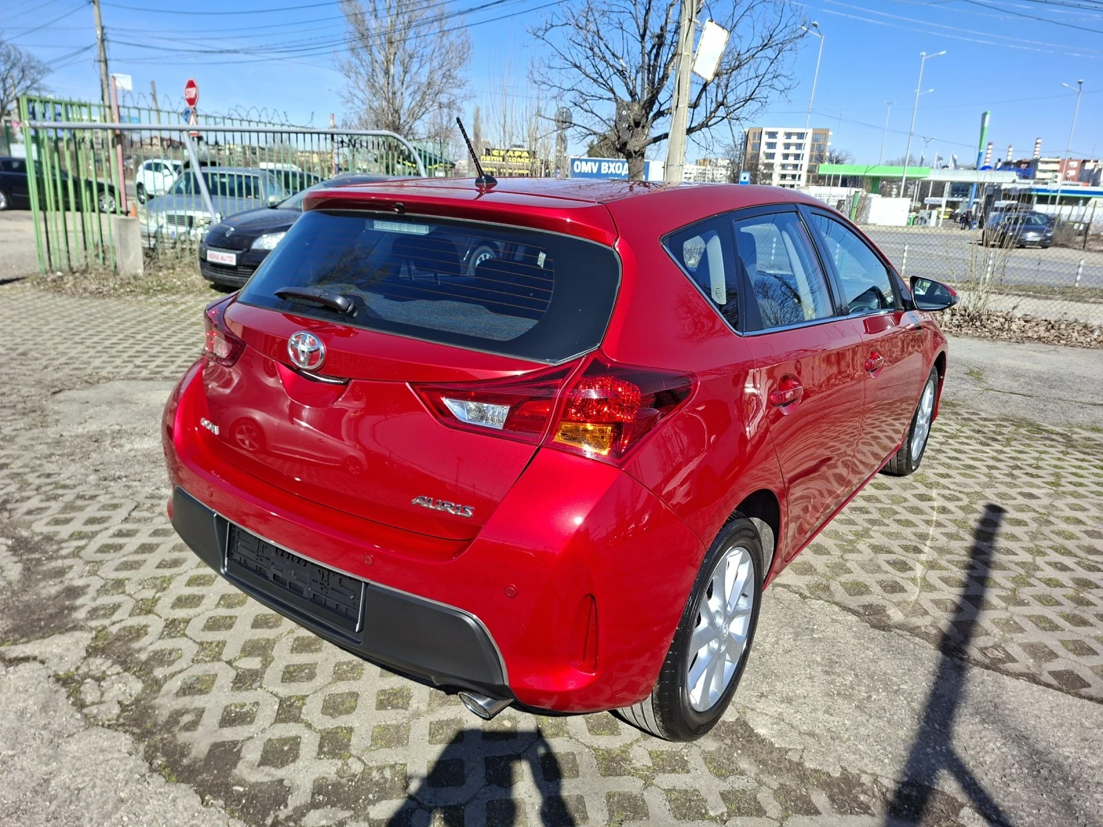 Toyota Auris КАТО НОВА, NAVI, KAMERA, SOL, 1.6i 132 К.С 6 СК., снимка 4 - Автомобили и джипове - 53683747