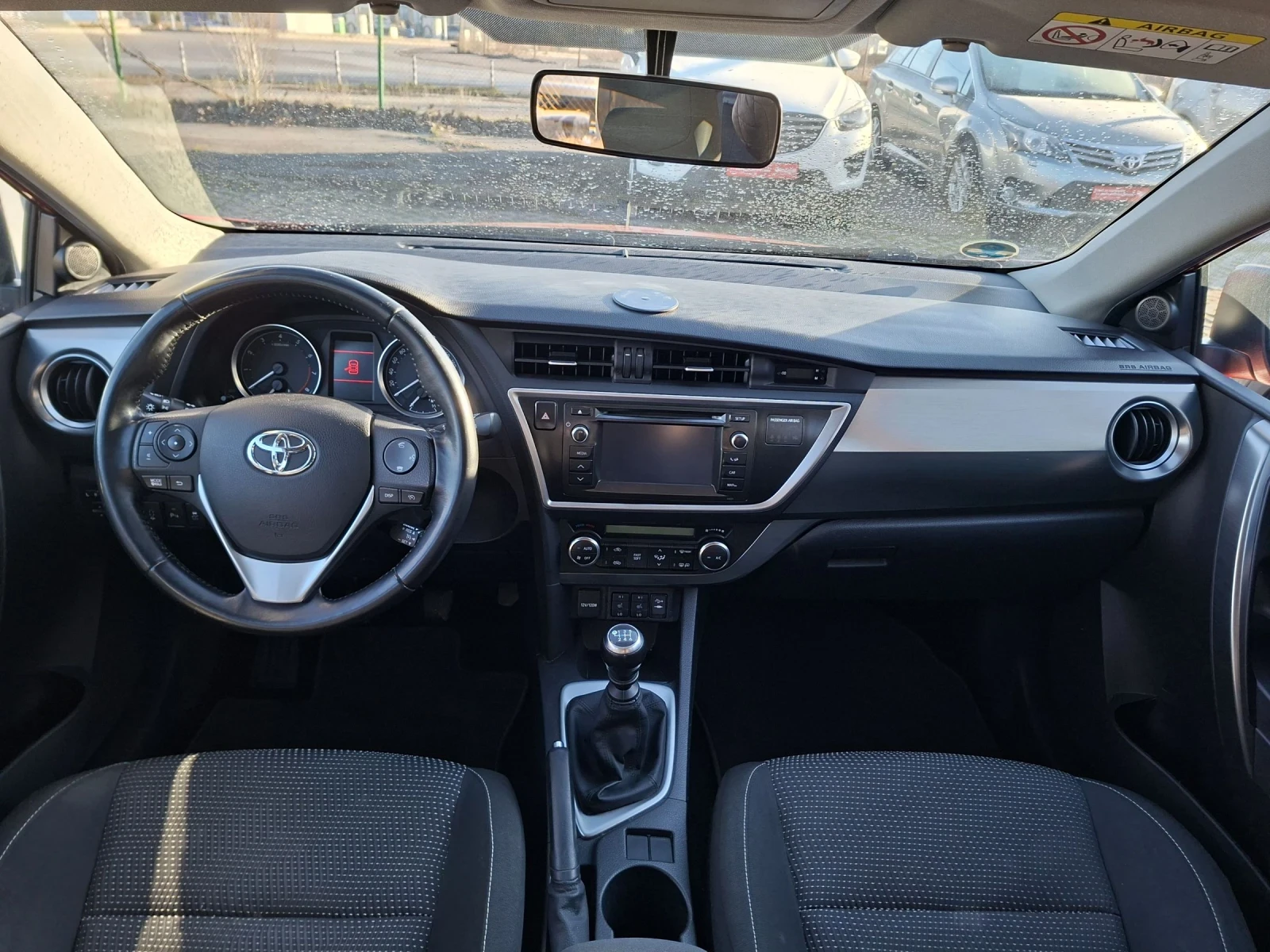 Toyota Auris КАТО НОВА, NAVI, KAMERA, SOL, 1.6i 132 К.С 6 СК., снимка 13 - Автомобили и джипове - 53683747