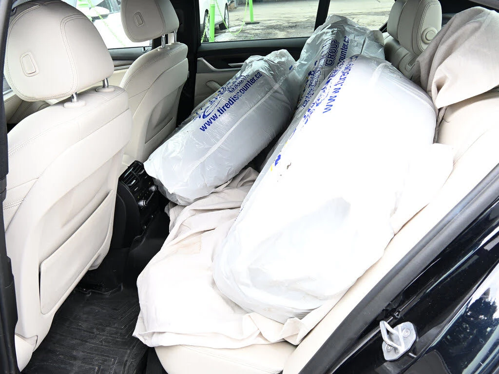 BMW 530 FULL* iPerformance* АвтоКредит* (ЦЕНА ДО БГ), снимка 11 - Автомобили и джипове - 53828358