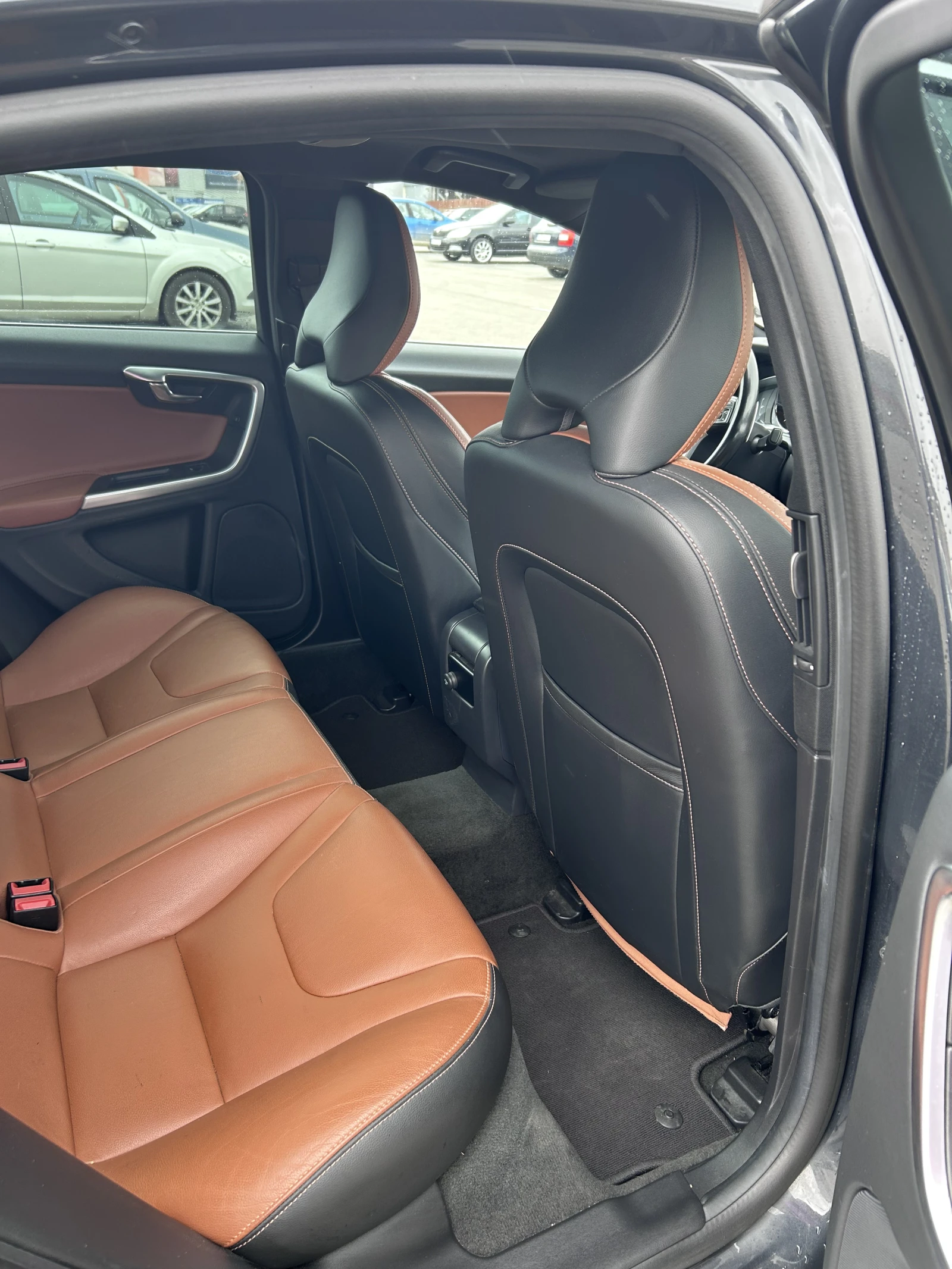 Volvo S60, снимка 9 - Автомобили и джипове - 53890904