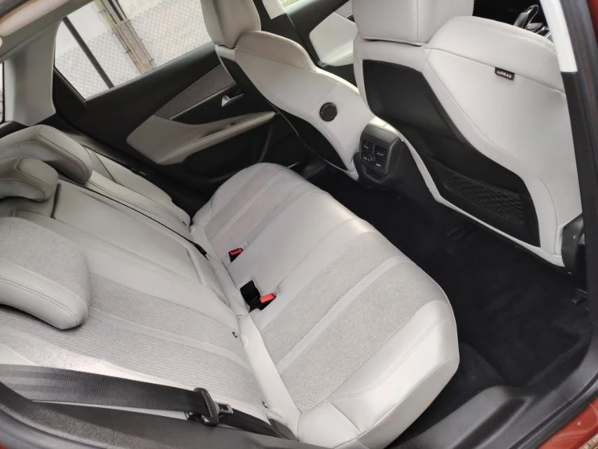 Peugeot 3008 2020гАВТОМАТ-ALLURE-1.5HDi-130кс-152хил.км-ОТЛИЧЕН, снимка 15 - Автомобили и джипове - 54083441