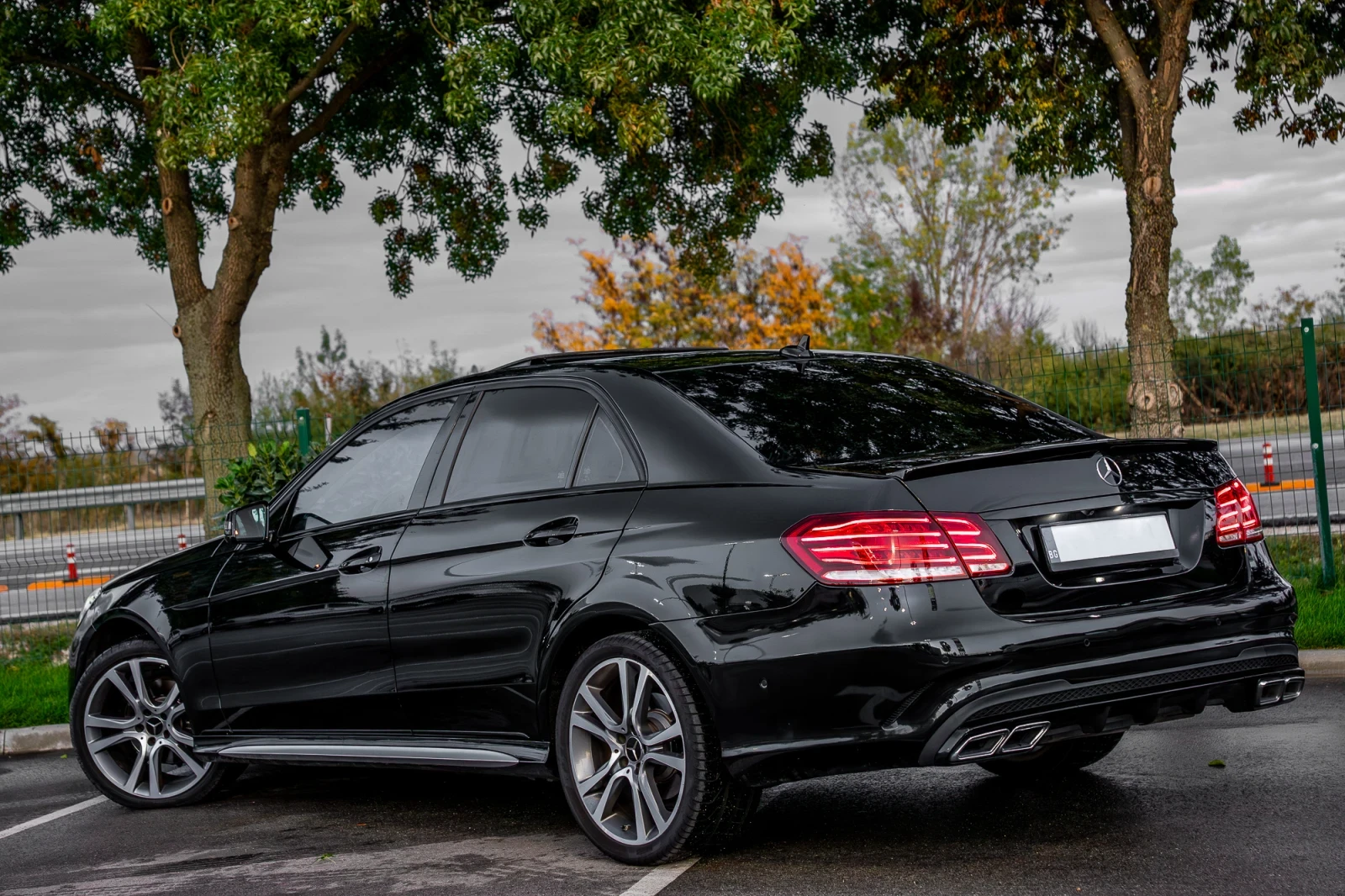 Mercedes-Benz E 350, снимка 6 - Автомобили и джипове - 54152511