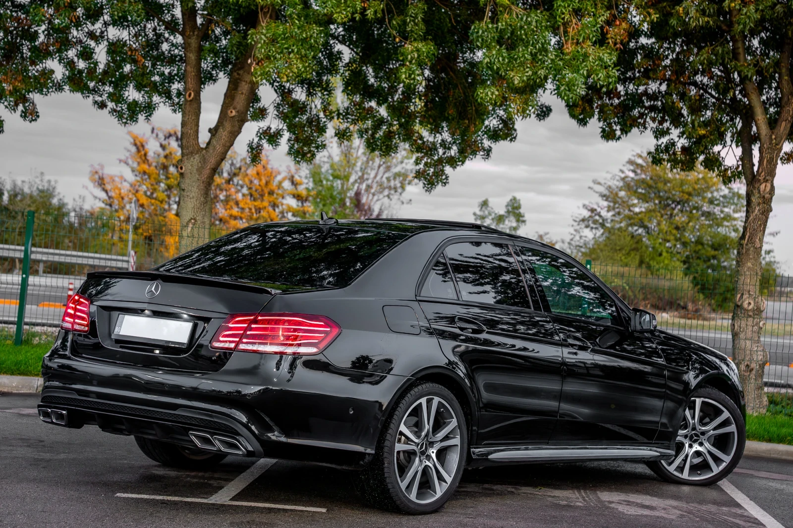 Mercedes-Benz E 350, снимка 7 - Автомобили и джипове - 54152511