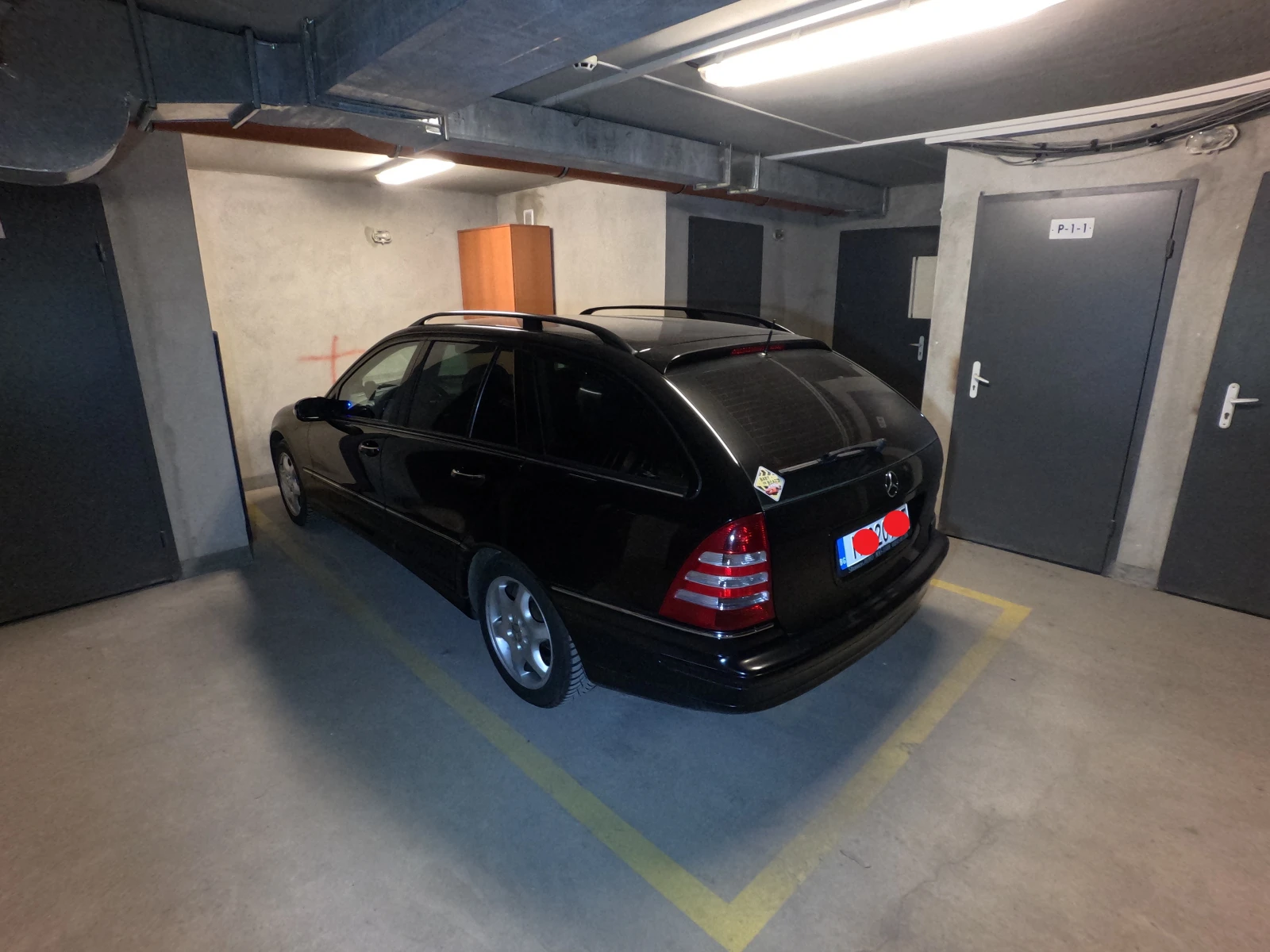 Mercedes-Benz C 220, снимка 3 - Автомобили и джипове - 54237494