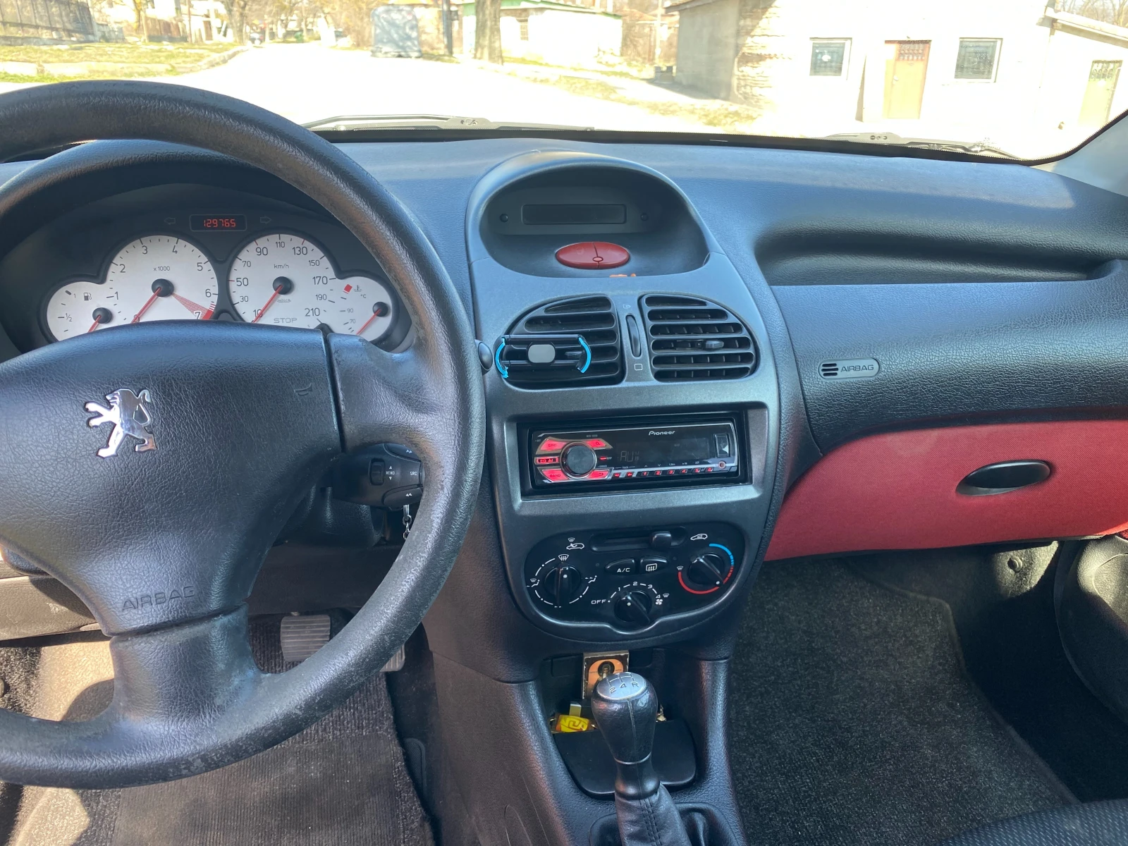 Peugeot 206, снимка 3 - Автомобили и джипове - 54256369