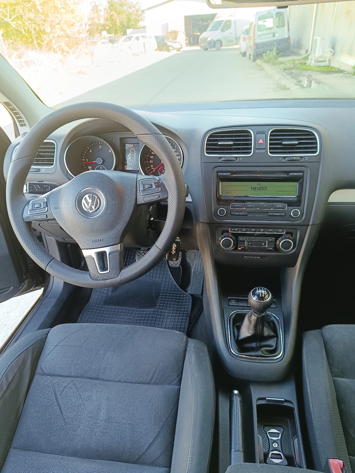 VW Golf 1.6 TDI / Highline / Alcantara | Mobile.bg � ����������� 9