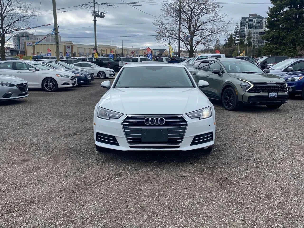 Audi A4  Progressiv / CARFAX * БЕЗ ПЪРВОНАЧАЛНА ВНОСКА, снимка 6 - Автомобили и джипове - 54639877