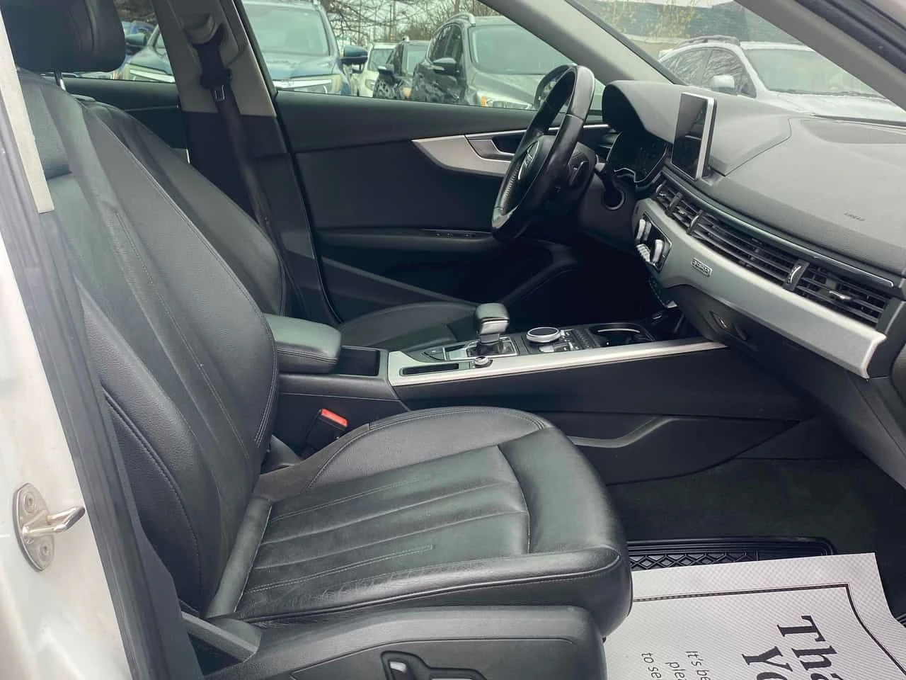 Audi A4  Progressiv / CARFAX * БЕЗ ПЪРВОНАЧАЛНА ВНОСКА, снимка 11 - Автомобили и джипове - 54639877