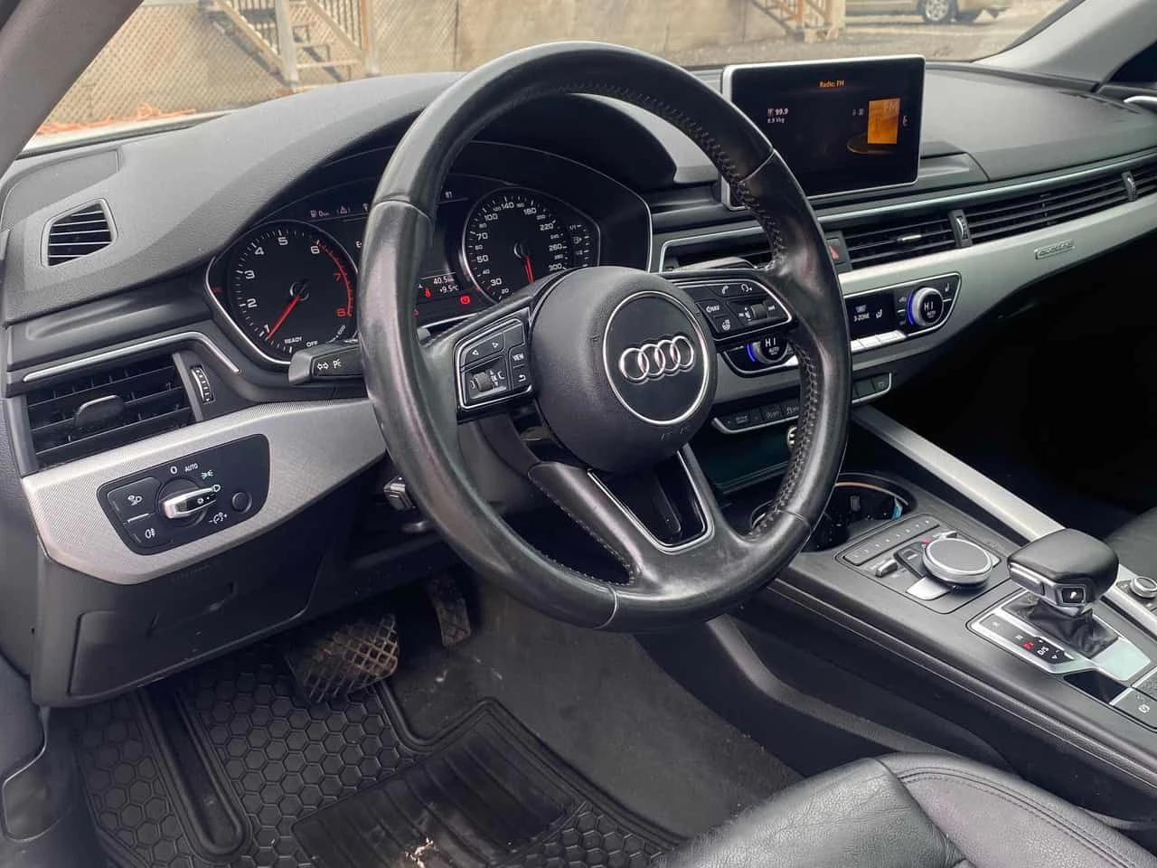 Audi A4  Progressiv / CARFAX * БЕЗ ПЪРВОНАЧАЛНА ВНОСКА, снимка 5 - Автомобили и джипове - 54639877