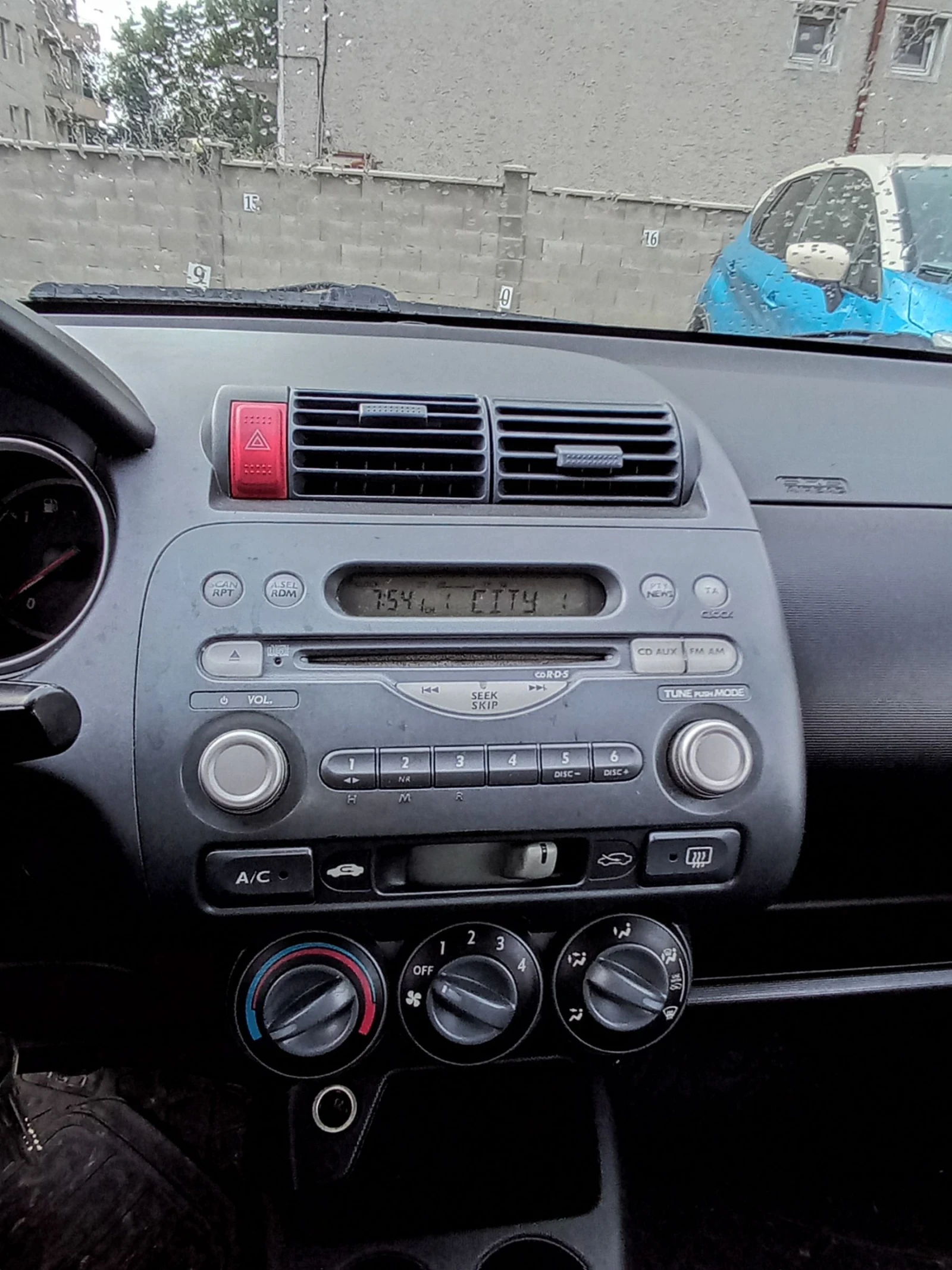 Honda Jazz, снимка 10 - Автомобили и джипове - 54697564