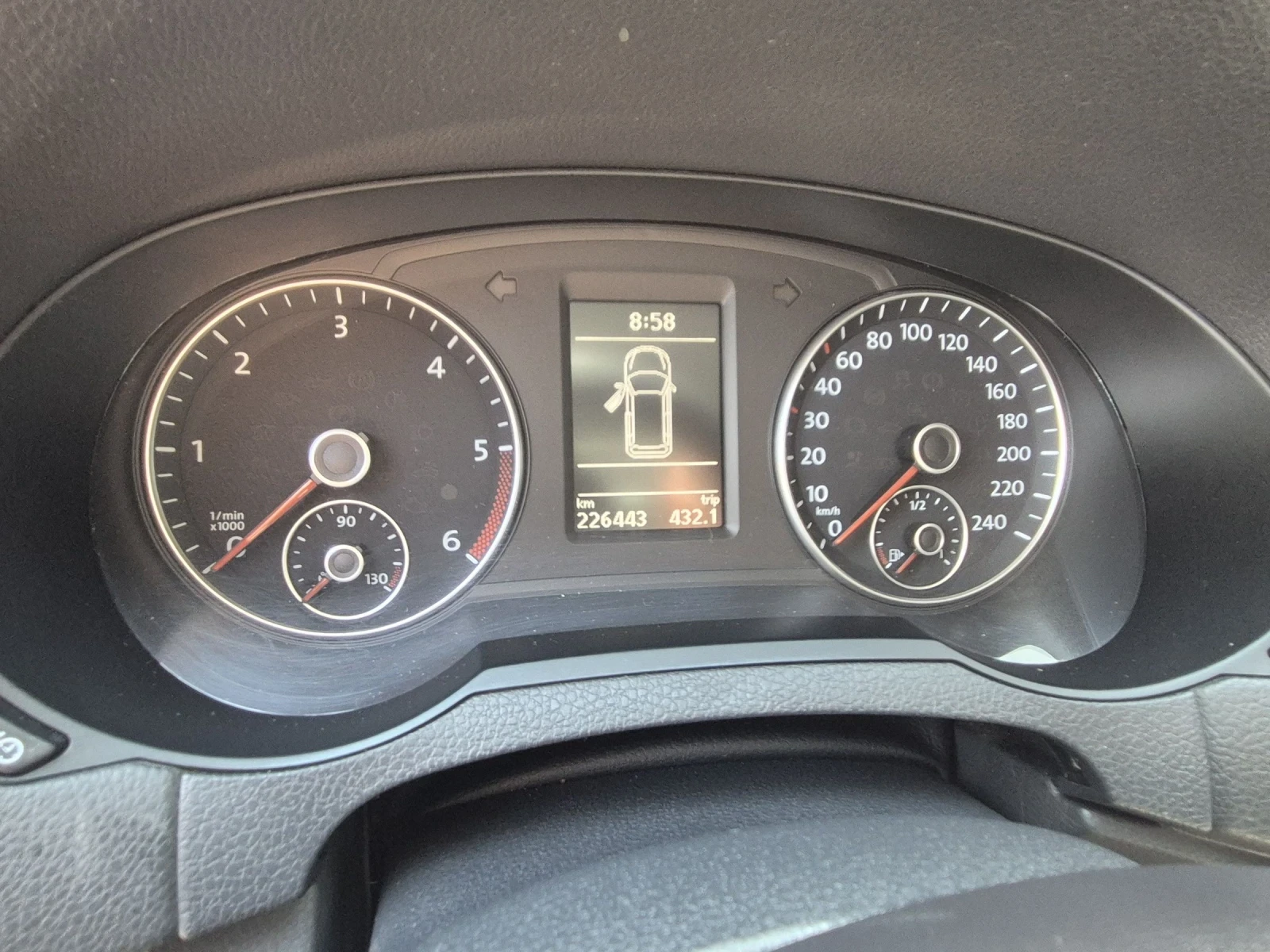 Seat Alhambra Нов внос , снимка 13 - Автомобили и джипове - 54778183