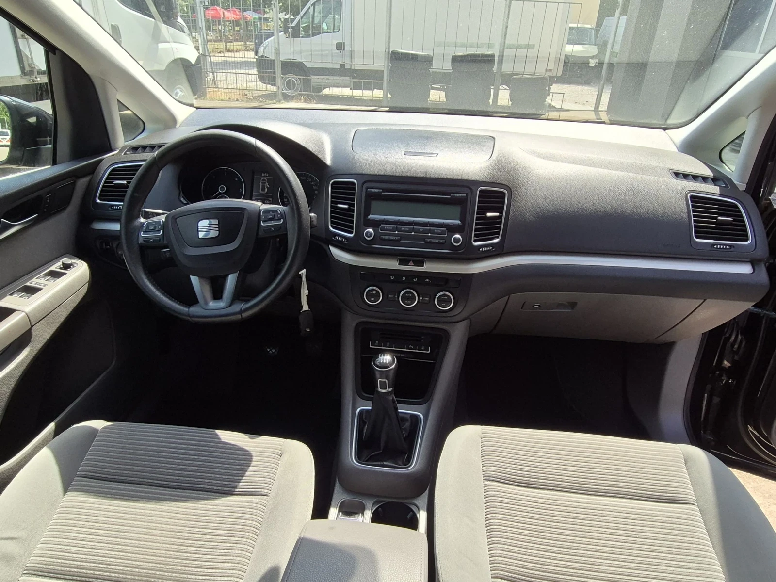 Seat Alhambra Нов внос , снимка 8 - Автомобили и джипове - 54778183