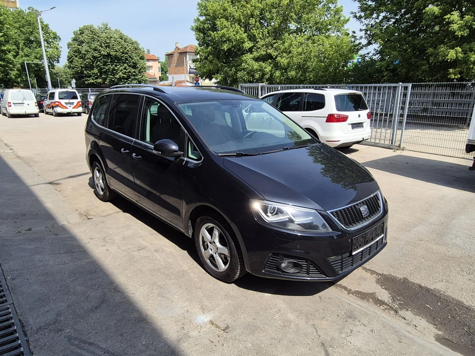 Seat Alhambra Нов внос , снимка 6 - Автомобили и джипове - 54778183