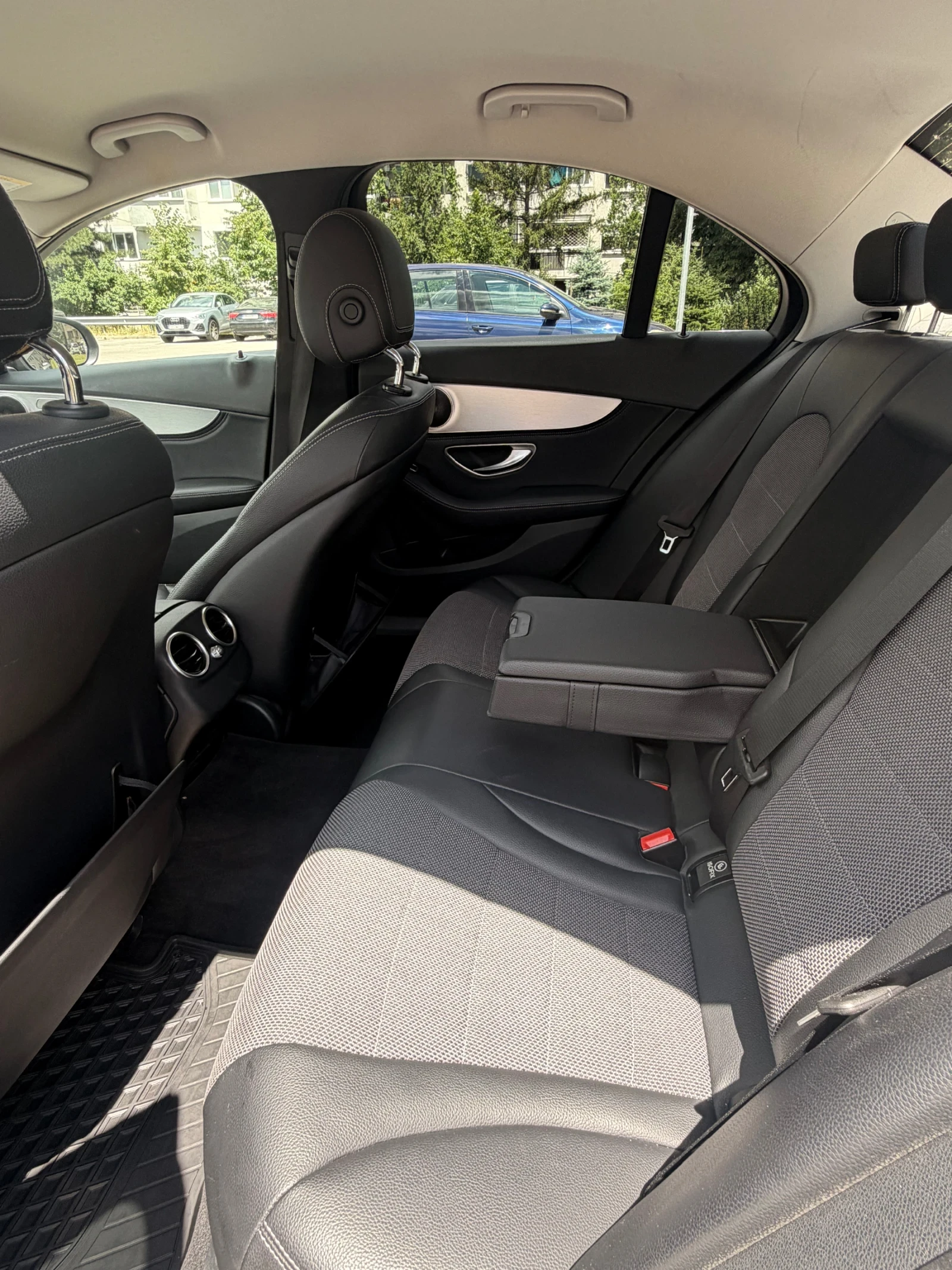 Mercedes-Benz C 250  BLUETEC 4MATIC , снимка 11 - Автомобили и джипове - 55162783