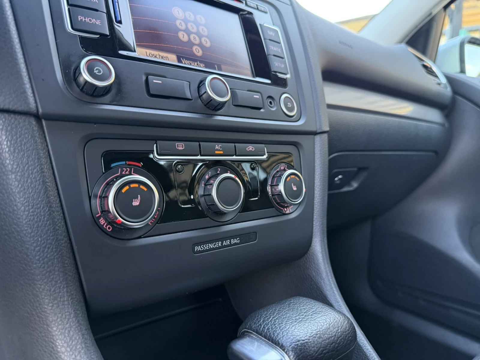 VW Golf 1.6 TDI DSG , снимка 10 - Автомобили и джипове - 55168612