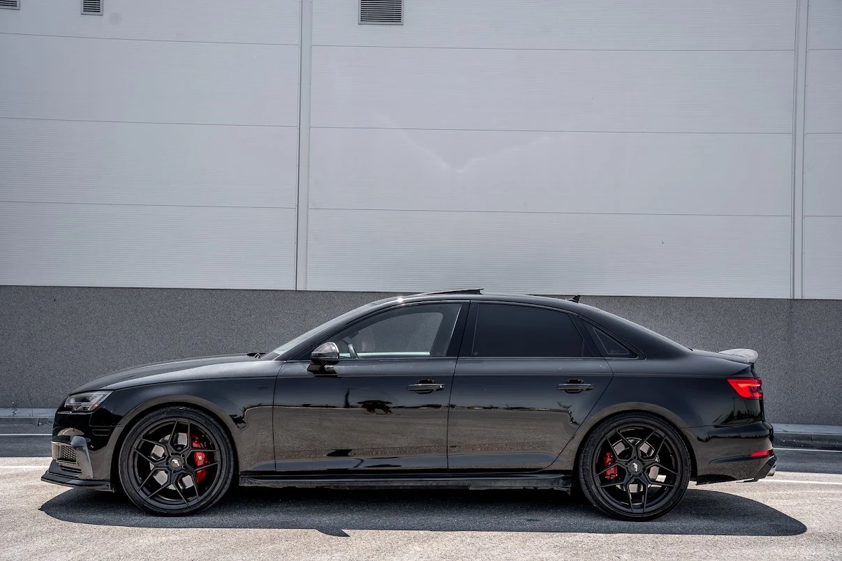 Audi S4 Bang&Olufsen 3.0TFSI Carbon Pack, снимка 5 - Автомобили и джипове - 55655469