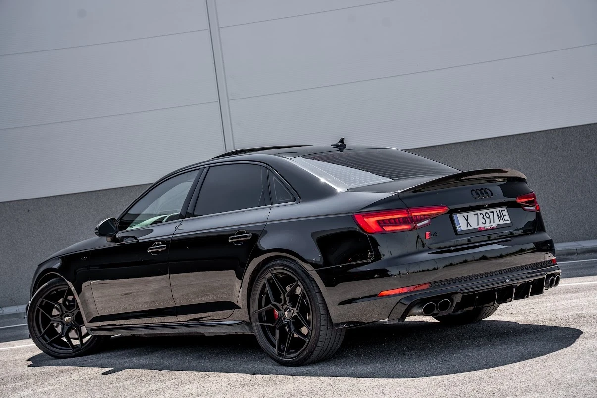 Audi S4 Bang&Olufsen 3.0TFSI Carbon Pack, снимка 6 - Автомобили и джипове - 55655469