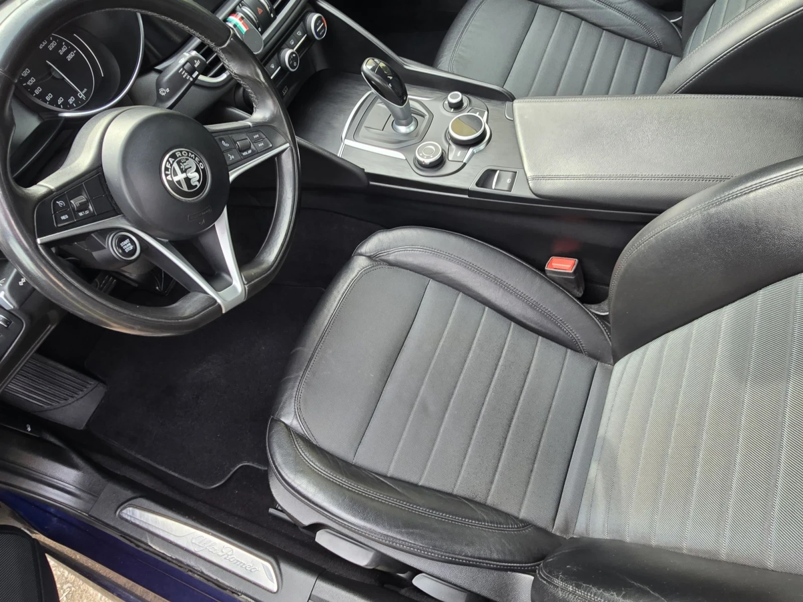 Alfa Romeo Giulia 180 RWD, снимка 8 - Автомобили и джипове - 55662020