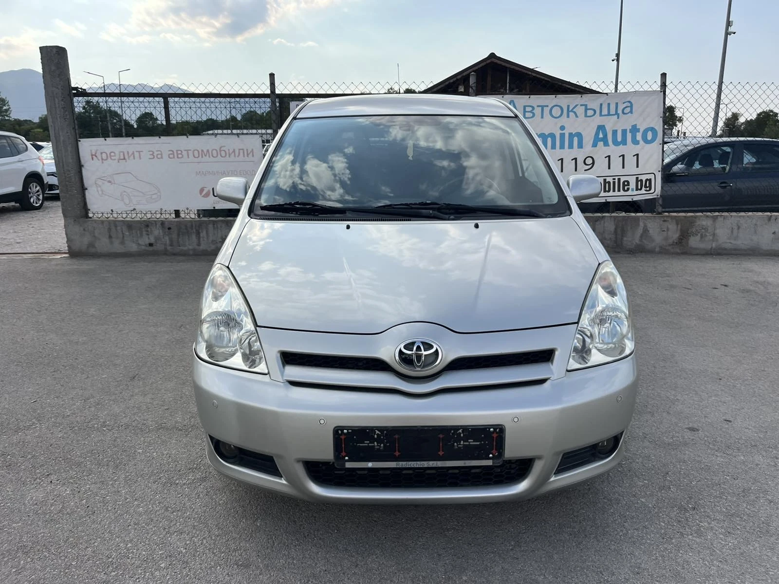 Toyota Corolla verso 2.2 D4D 136� 6 �������� ����������� ��������� | Mobile.bg � ����������� 2