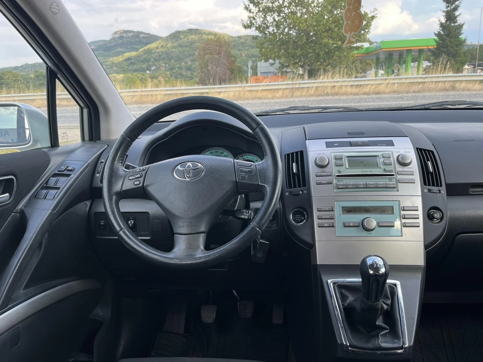 Toyota Corolla verso 2.2 D4D 136� 6 �������� ����������� ��������� | Mobile.bg � ����������� 12