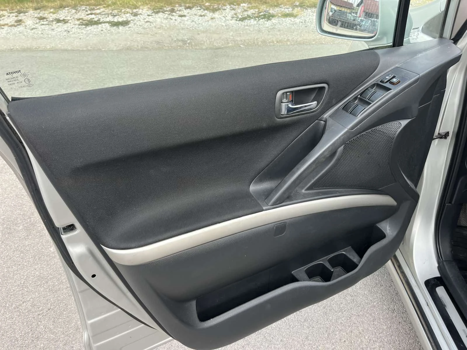 Toyota Corolla verso 2.2 D4D 136� 6 �������� ����������� ��������� | Mobile.bg � ����������� 7